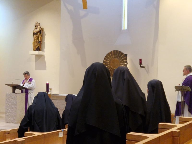 Festmesse mit Regens Muth / Benediktinerinnen der Anbetung