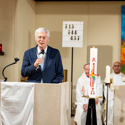 Weihe Altarbild AKH / Erzdiözese Wien/ Schönlaub, Stephan Schönlaub